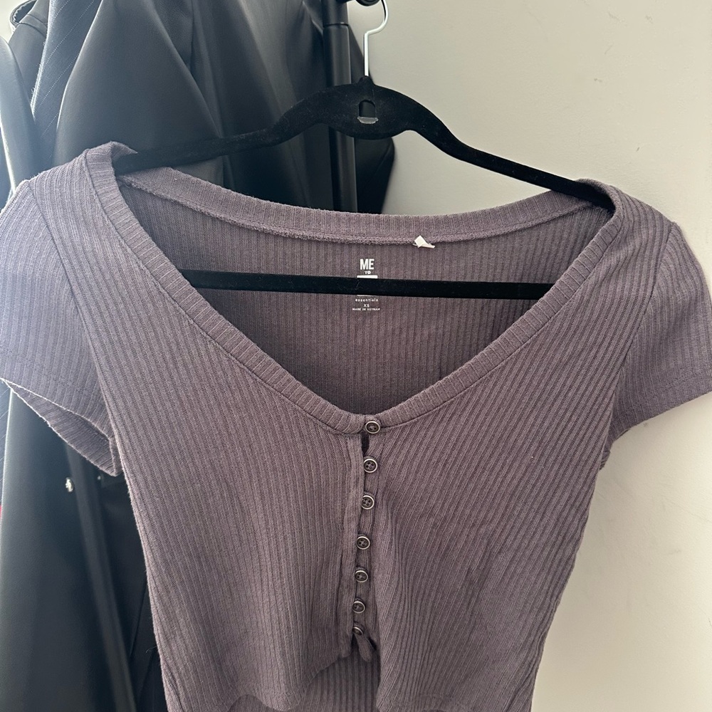 Me to We Purple Ribbed Cap Sleeve Blouse